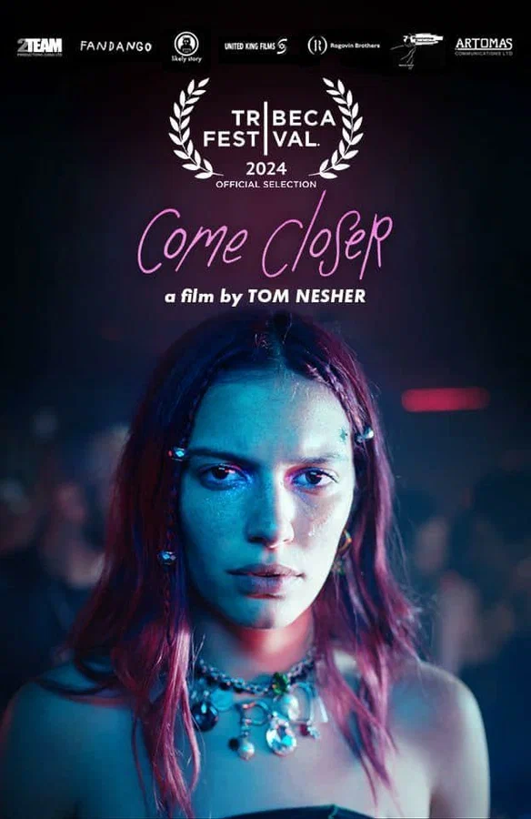 Постер: Come Closer