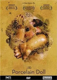 Постер: Фарфоровая кукла