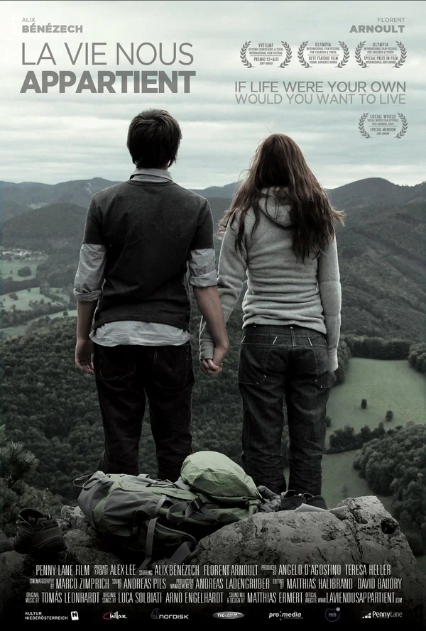 Постер: La vie nous appartient