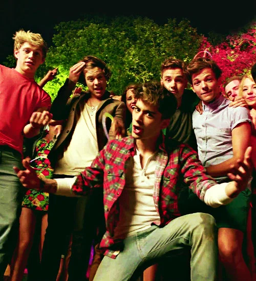 Постер: One Direction: Live While We're Young