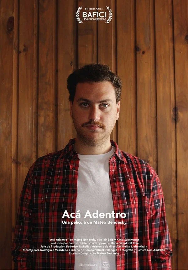 Постер: Acá adentro