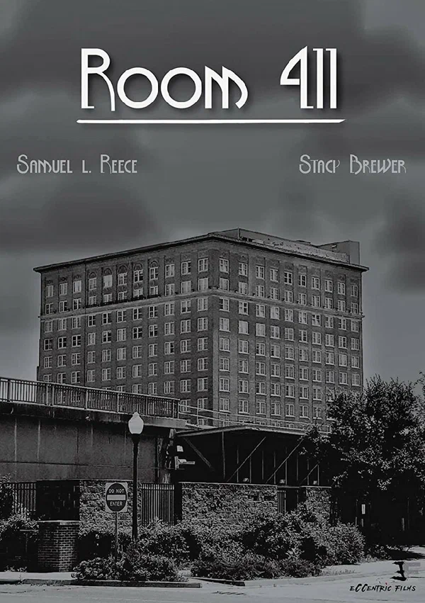 Постер: Room 411