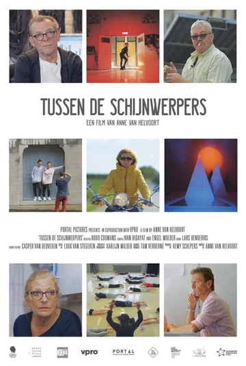 Постер: Tussen de Schijnwerpers