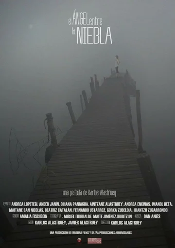 Постер: El ángel entre la niebla