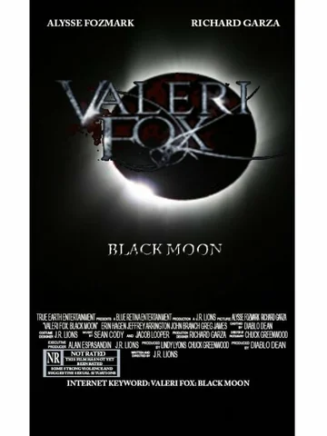 Постер: Valeri Fox: Black Moon