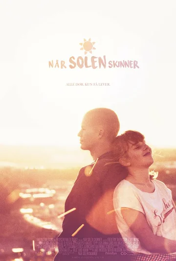 Постер: Når solen skinner