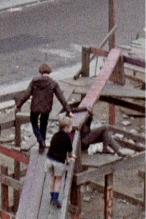 Постер: Out of the Rubble