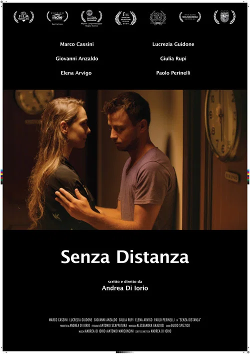 Постер: Senza Distanza