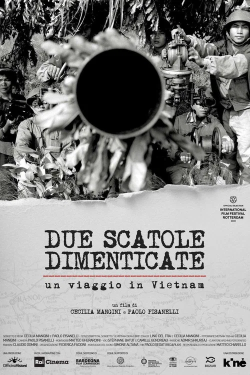 Постер: Due scatole dimenticate - Un viaggio in Vietnam