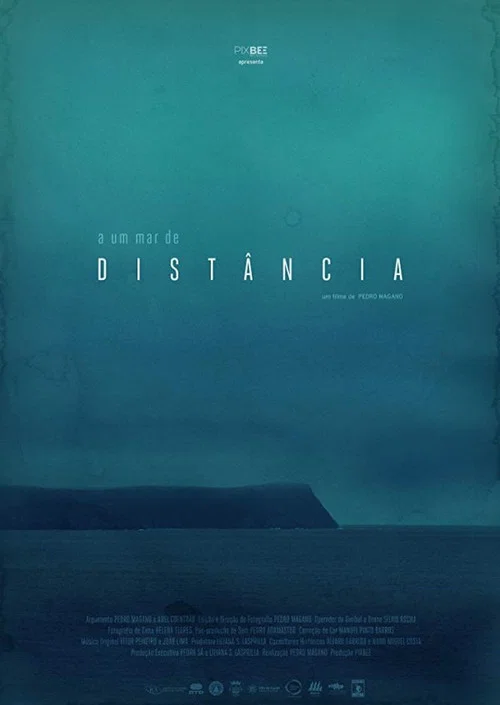 Постер: A um mar de distância