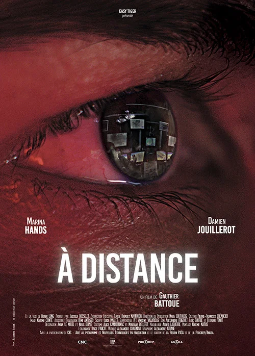 Постер: À distance
