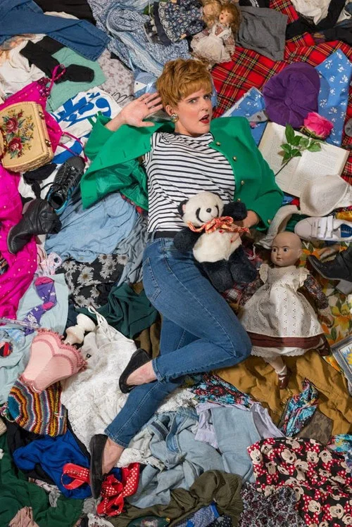 Постер: Charity Shop Sue